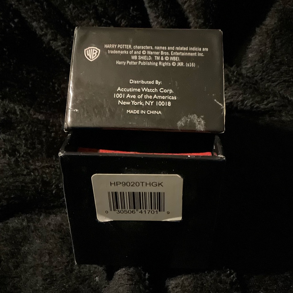 🍎 HARRY POTTER SLYTHERIN WATCH NEW IN BOX RARE - Picture 8 of 9